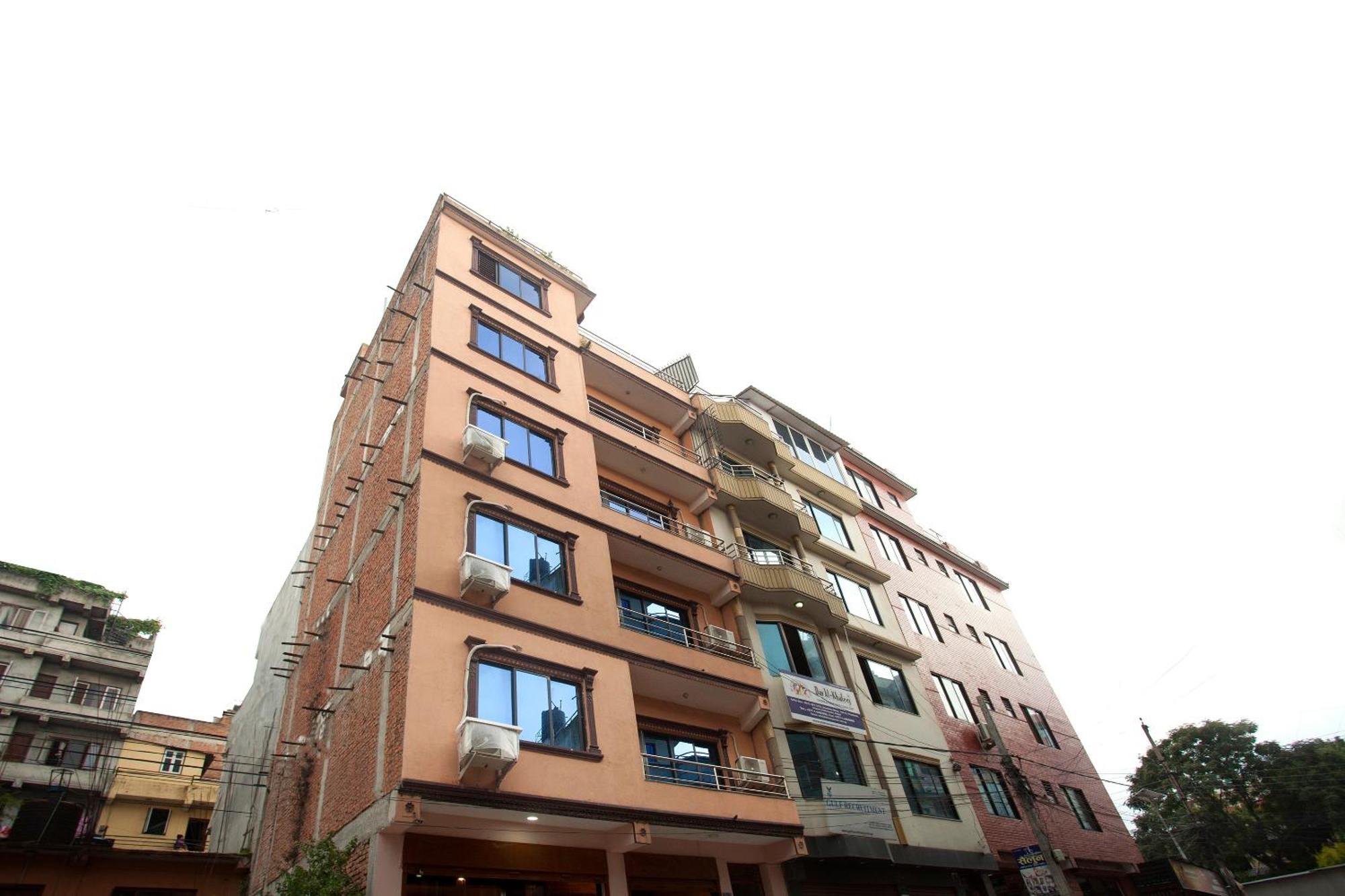 Oyo 587 Hotel Tradition Inn Catmandu Exterior foto