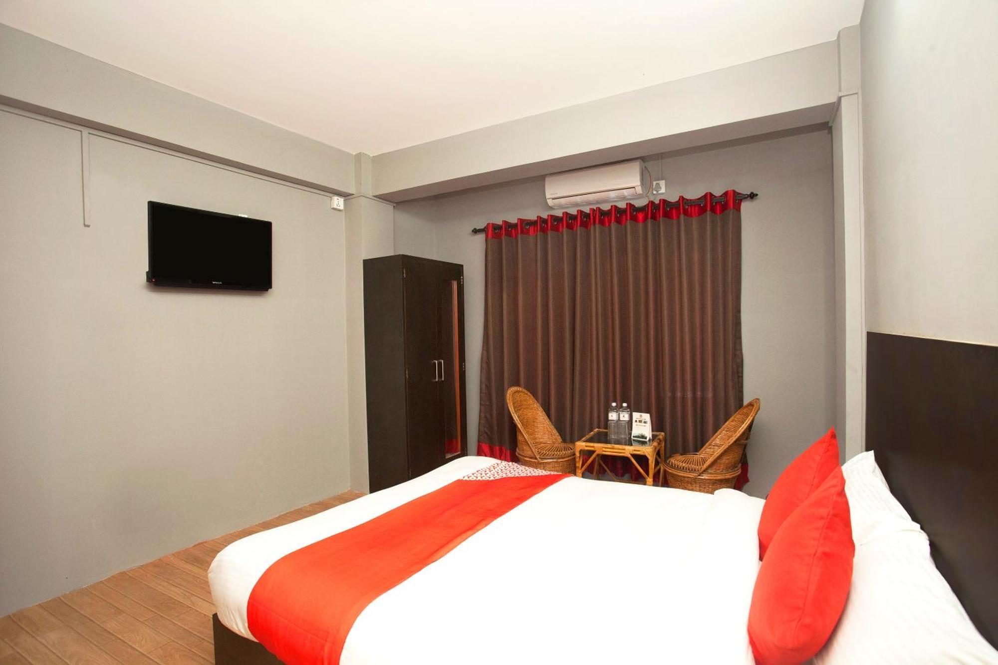 Oyo 587 Hotel Tradition Inn Catmandu Exterior foto